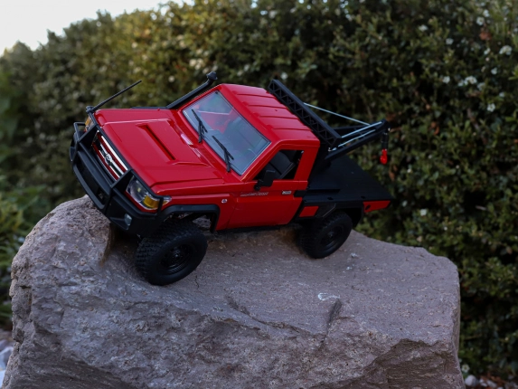 RC auto Land Cruiser Toyota s navijákem